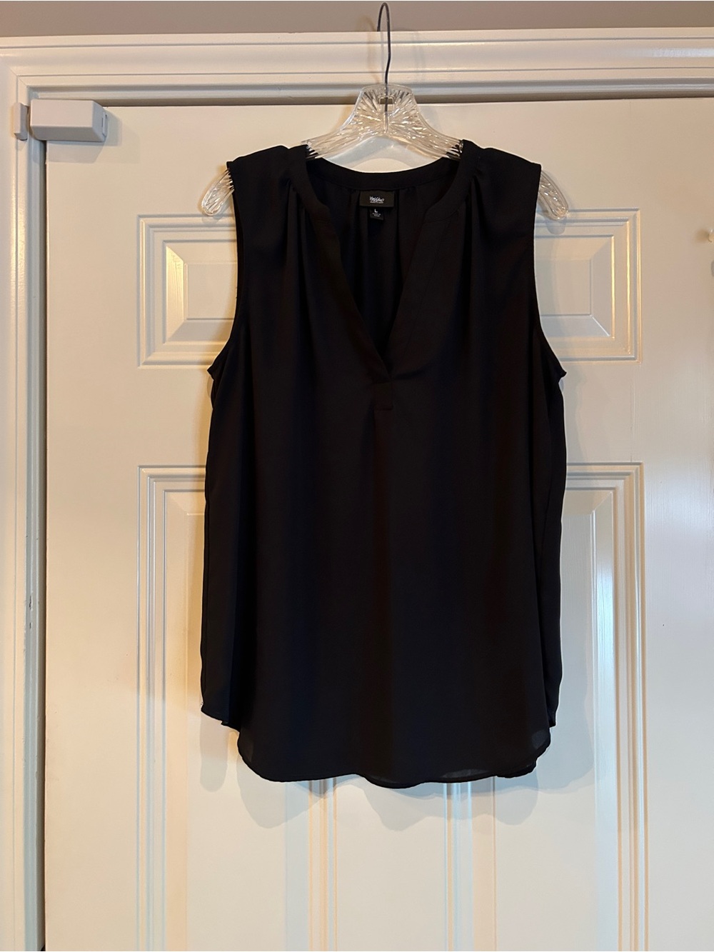 Mossimo Black Sleeveless V-Neck Camisole